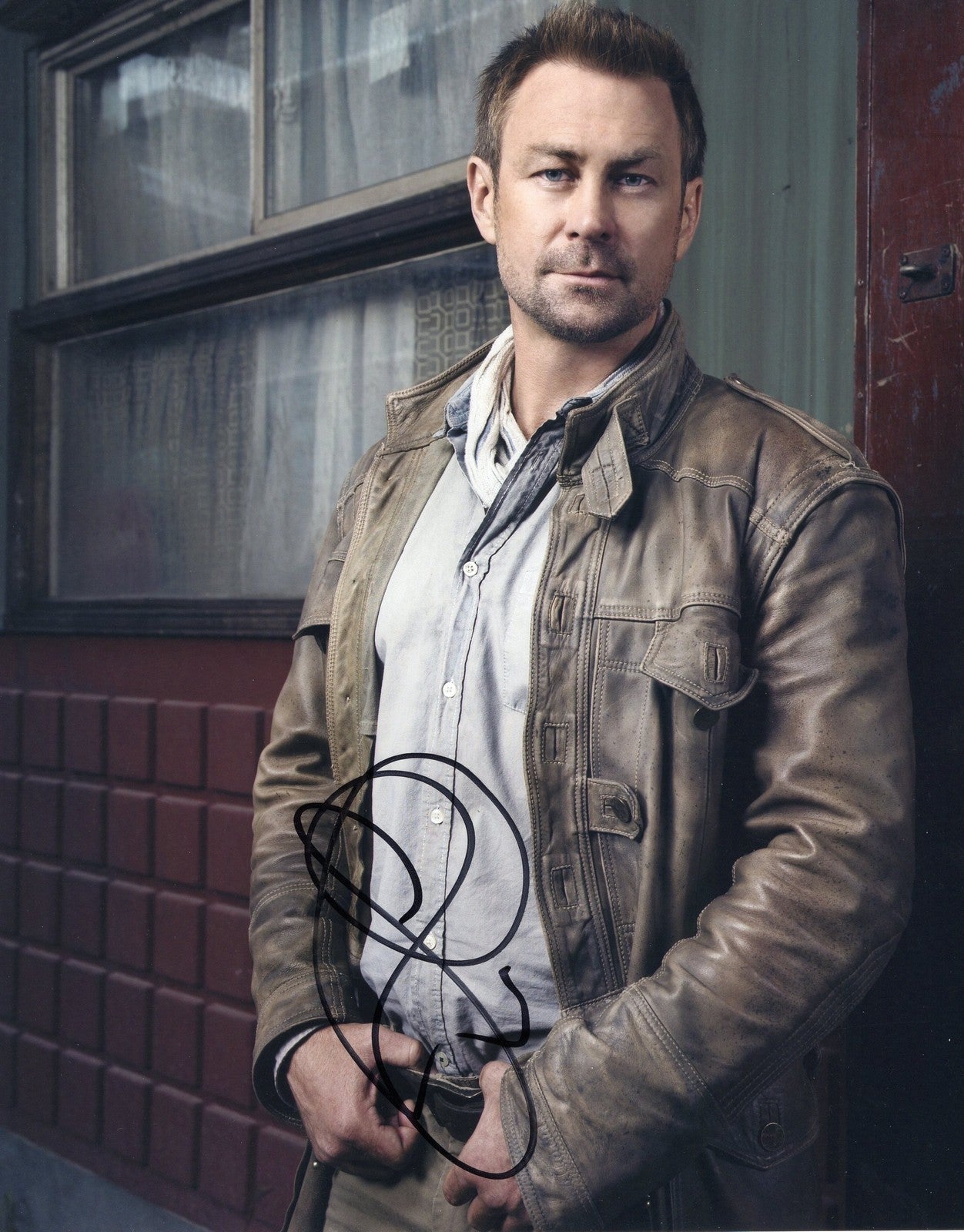 Grant Bowler Signed Defiance 8x10 Photo w/COA Chief Lawkeepe #1