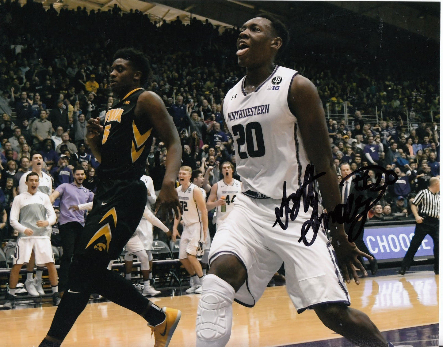 SCOTTIE LINDSEY signed (NORTHWESTERN WILDCATS) BASKETBALL 8X10 photo W/COA #3