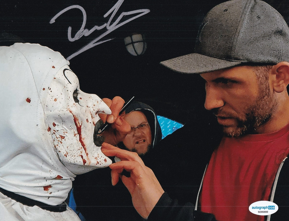 DAMIEN LEONE signed (TERRIFIER) autographed Horror Movie 8X10 photo ACOA SD86800