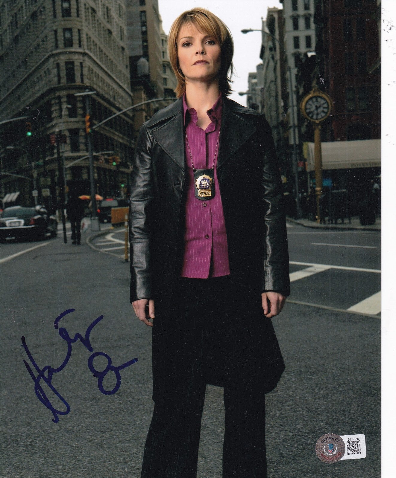 KATHRYN ERBE signed (LAW & ORDER CRIMINAL INTENT) 8X10 BECKETT BAS BJ79788