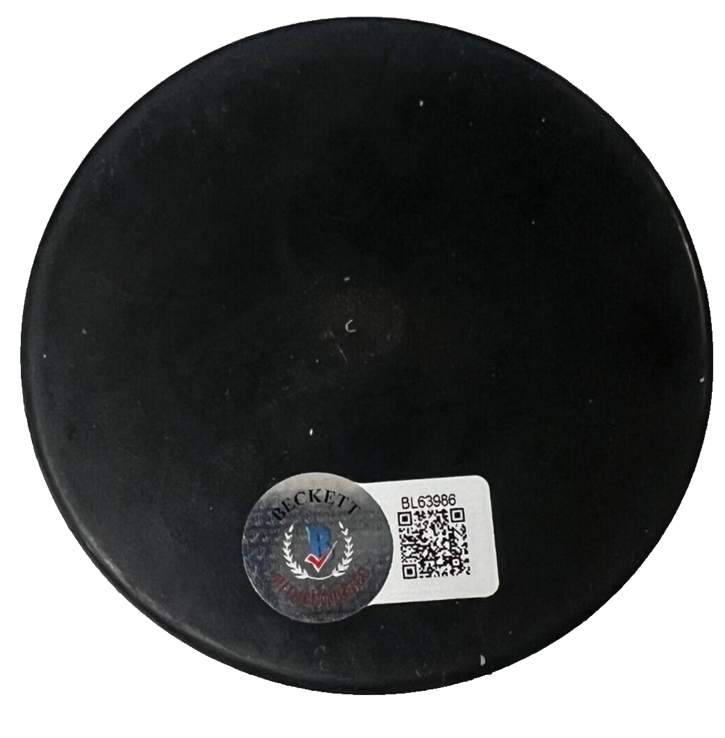 TONY AMONTE signed (TEAM USA) Chicago Blackhawks Hockey puck BECKETT BAS BL63986