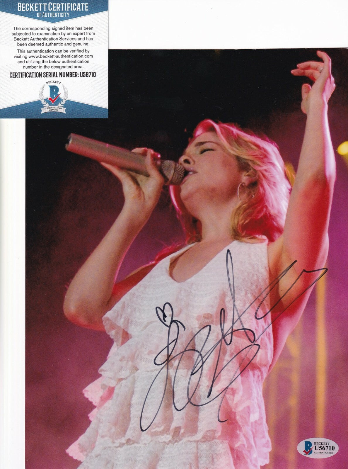 LEANN RIMES signed (COUNTRY MUSIC SINGER) 8X10 photo *CAN'T FIGHT BLUE* BECKETT