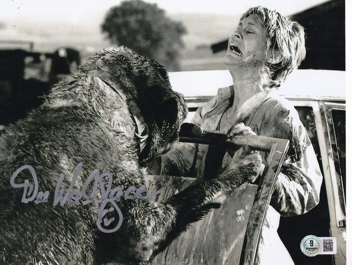 DEE WALLACE signed (CUJO) Donna Trenton movie 8X10 photo BECKETT BAS BU41064