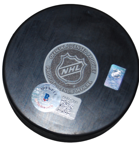 LUKAS REICHEL signed (CHICAGO BLACKHAWKS) Hockey logo puck BECKETT BAS AD27398