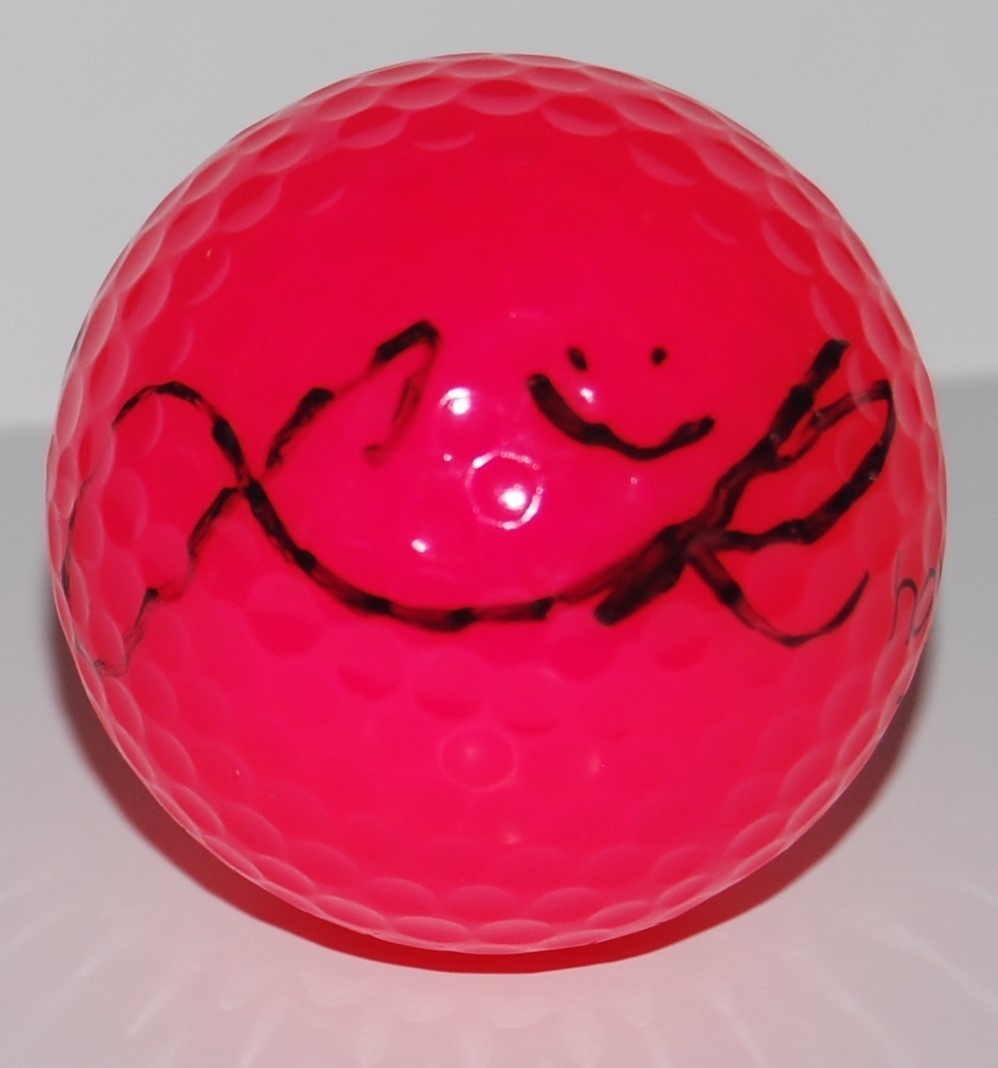 LYDIA KO signed *LPGA* HOT PINK WILSON HOPE golf ball W/COA NEW ZEALAND