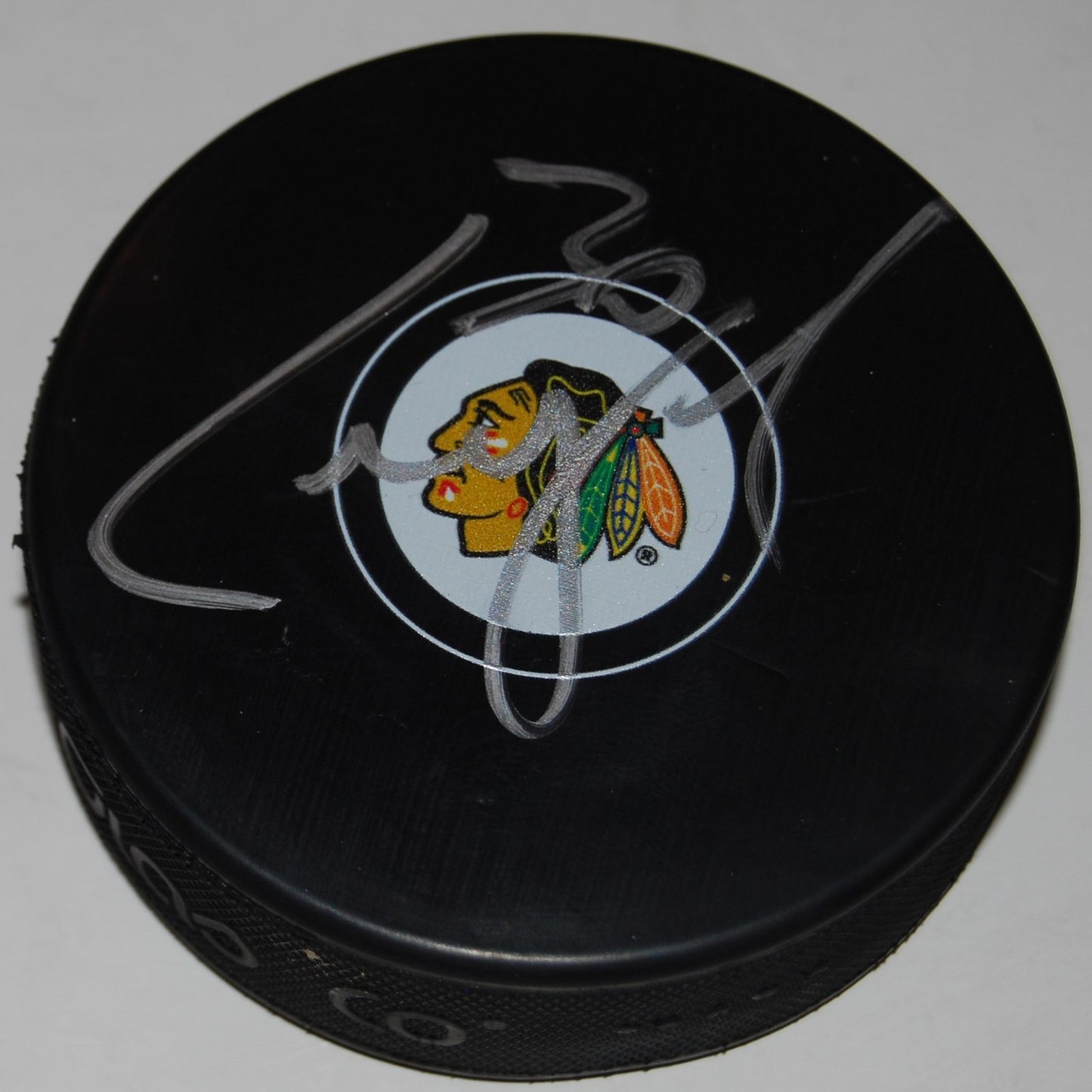 CAM WARD signed (CHICAGO BLACKHAWKS) Souvenir logo hockey Puck W/COA
