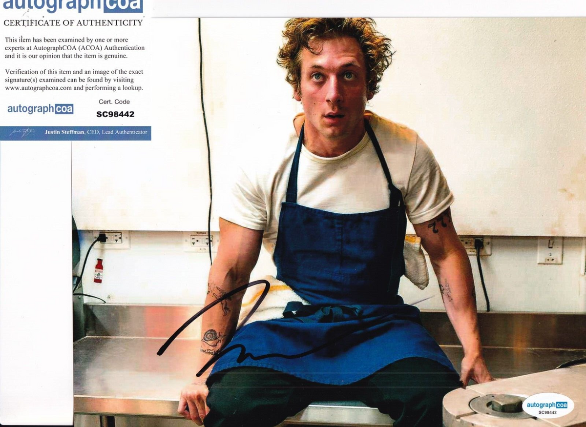 JEREMY ALLEN WHITE signed (THE BEAR) Chef Carmen 8X10 photo ACOA SC98442