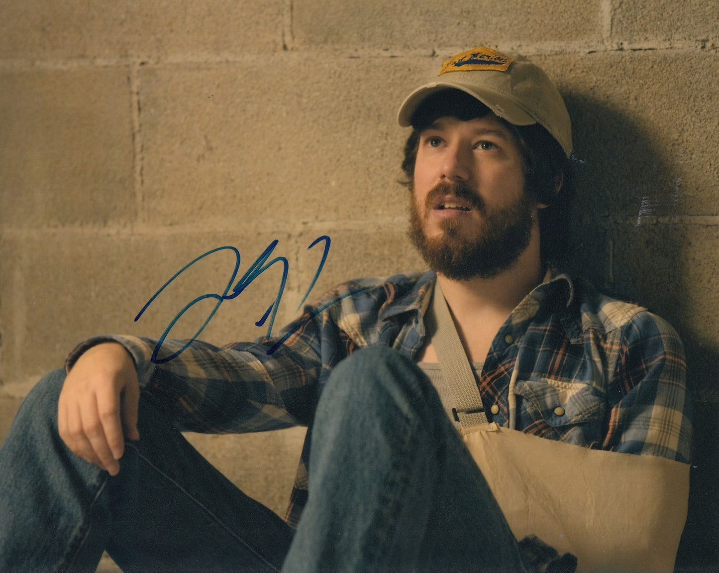 JOHN GALLAGHER JR signed (10 CLOVERFIELD LANE) Movie 8X10 photo *EMMETT W/COA #1