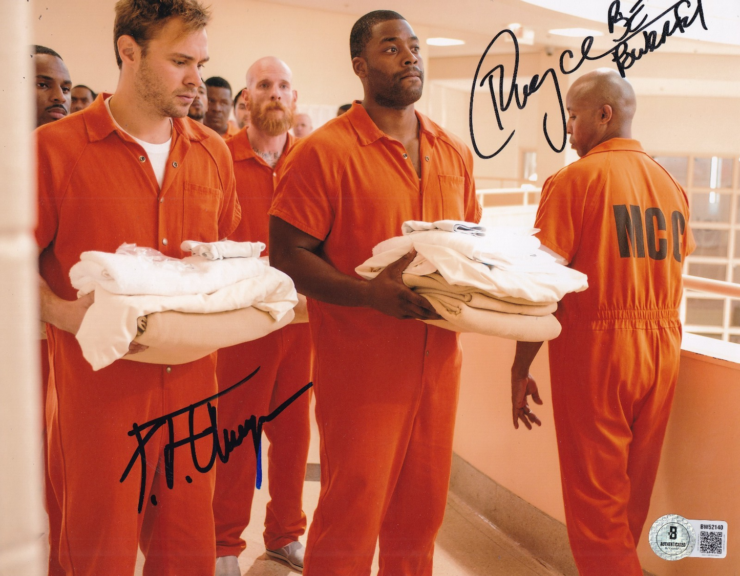 PATRICK FLUEGER LAROYCE HAWKINS signed (CHICAGO P.D.) 8X10 photo BECKETT BW52140