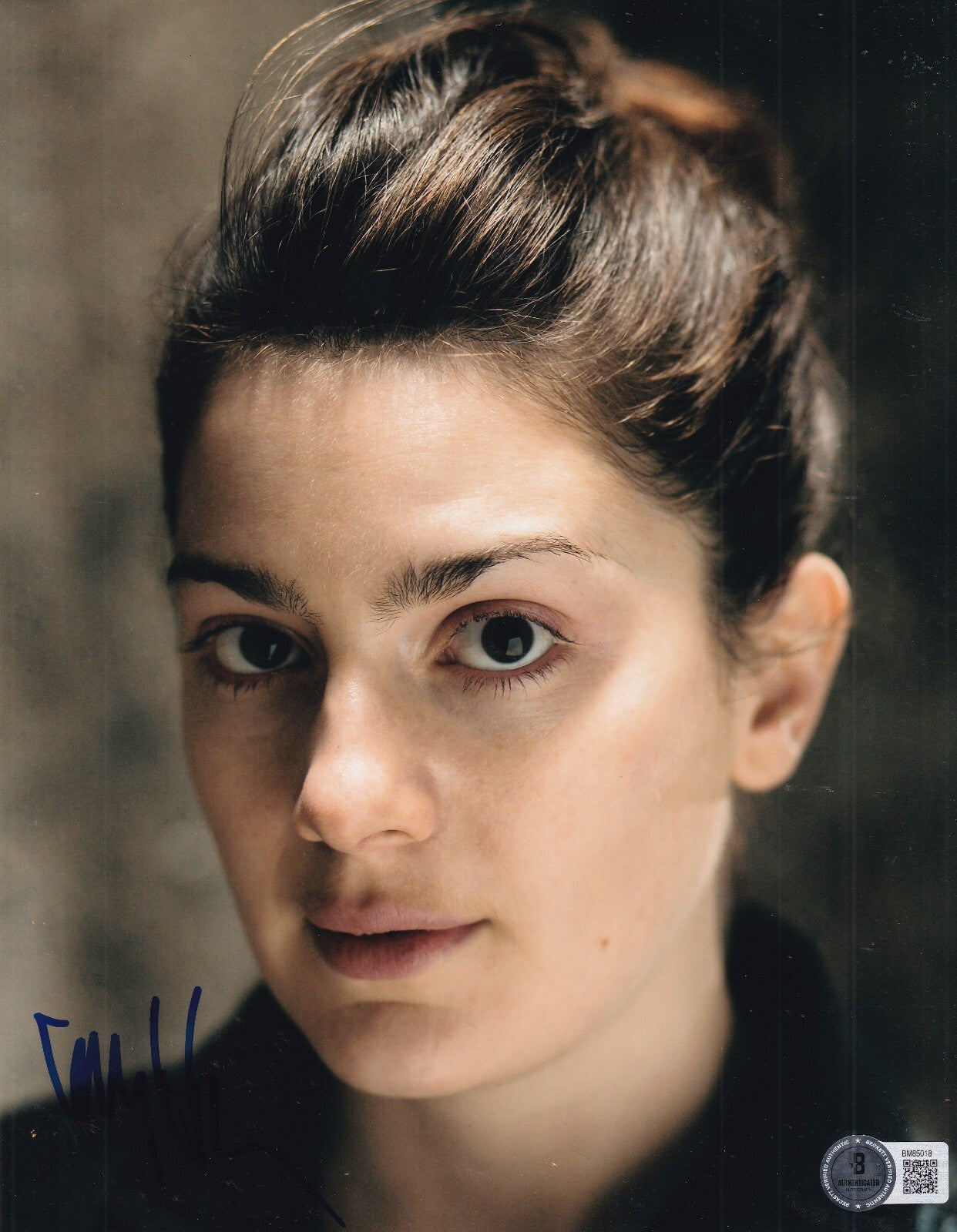 GABY HOFFMANN signed (TRANSPARENT) Ali Pfefferman 8X10 photo BECKETT BM85018