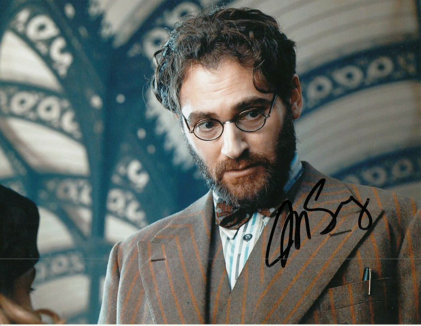 MICHAEL STUHLBARG signed (DOCTOR STRANGE) Movie 8X10 *Dr Nicodemus West* W/COA 