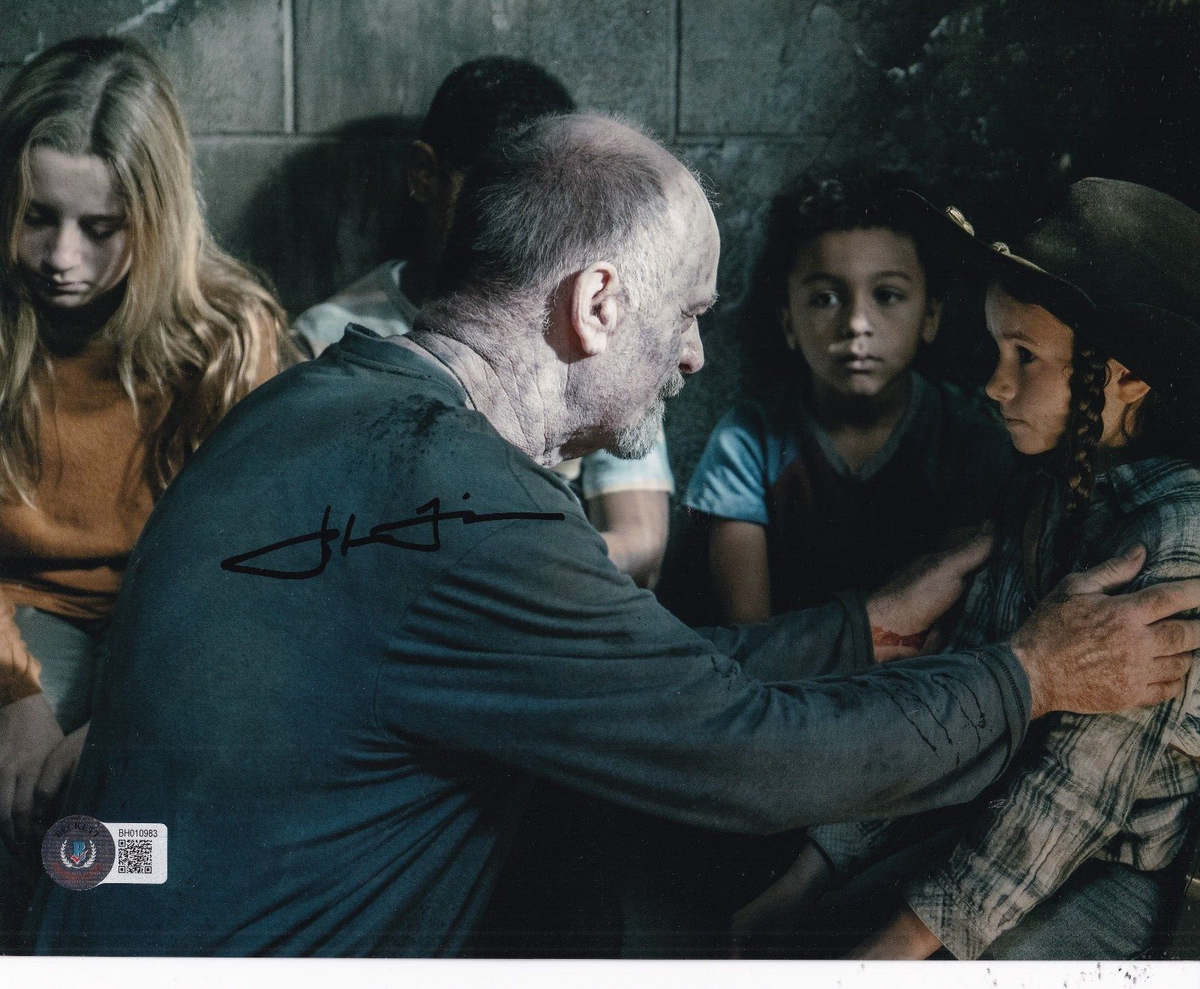 JOHN FINN signed (THE WALKING DEAD) Earl Sutton 8X10 photo BECKETT BAS BH010983