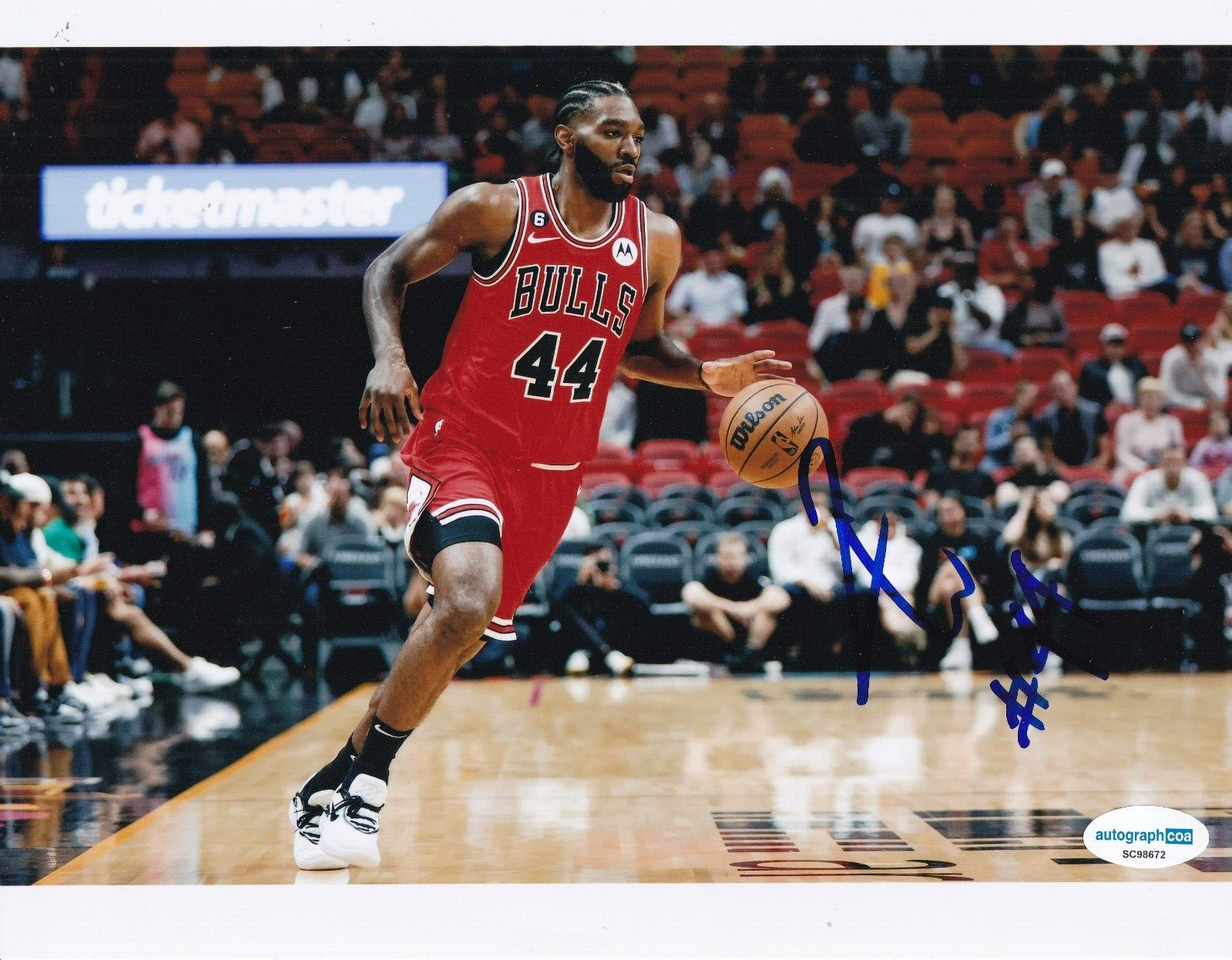 PATRICK WILLIAMS signed (CHICAGO BULLS) basketball 8X10 photo ACOA SC98672