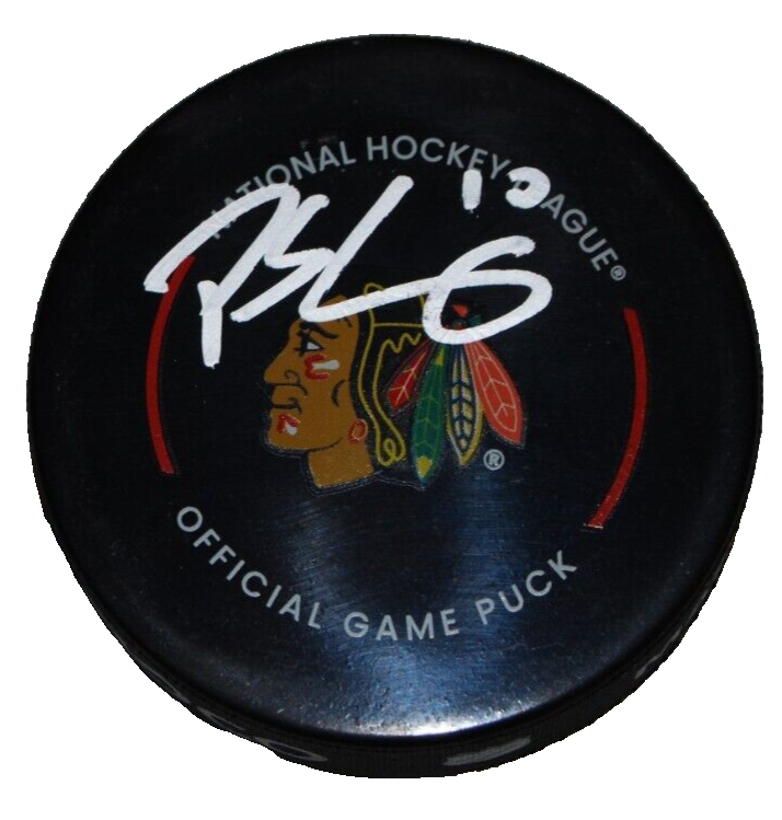 PATRICK SHARP signed (CHICAGO BLACKHAWKS) official game puck BECKETT BAS BM39131
