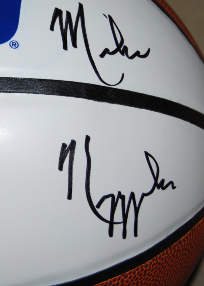 MIKE KRZYZEWSKI Signed DUKE BLUE DEVILS Coach K logo basketball BECKETT BT56344