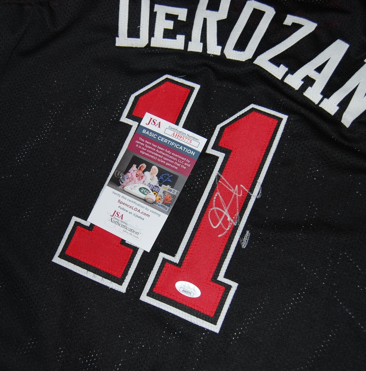 DEMAR DEROZAN signed (CHICAGO BULLS) Black custom Basketball jersey JSA AH95775