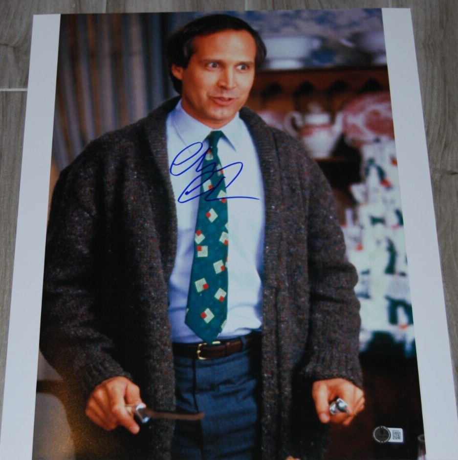 CHEVY CHASE signed (CHRISTMAS VACATION) Clark 16X20 photo BECKETT BAS BM02909