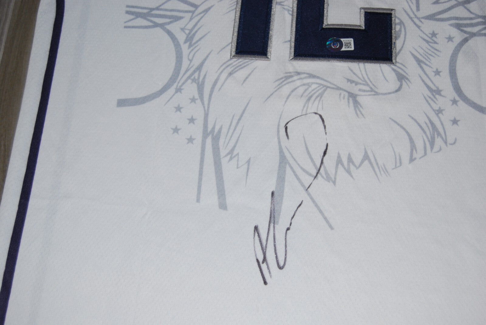ANDRE DRUMMOND signed (UCONN HUSKIES) XL Basketball jersey BECKETT BAS BG93630