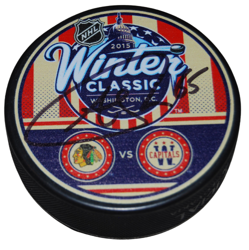 ANDREW SHAW signed (2015 WINTER CLASSIC) Chicago Blackhawks puck BAS BJ036543