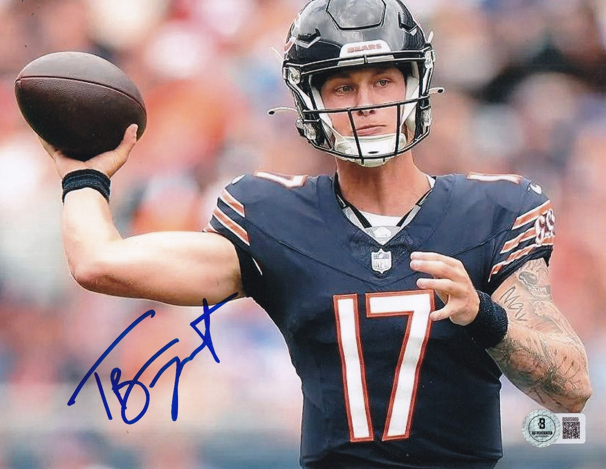 TYSON BADGENT signed (CHICAGO BEARS) auto football 8X10 photo BECKETT BS65989