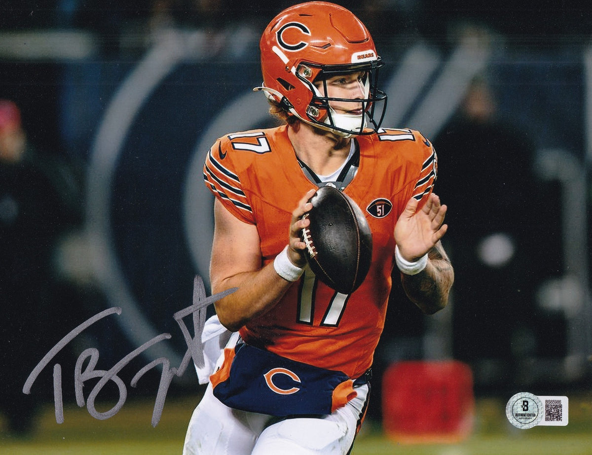 TYSON BADGENT signed (CHICAGO BEARS) auto football 8X10 photo BECKETT BS65986