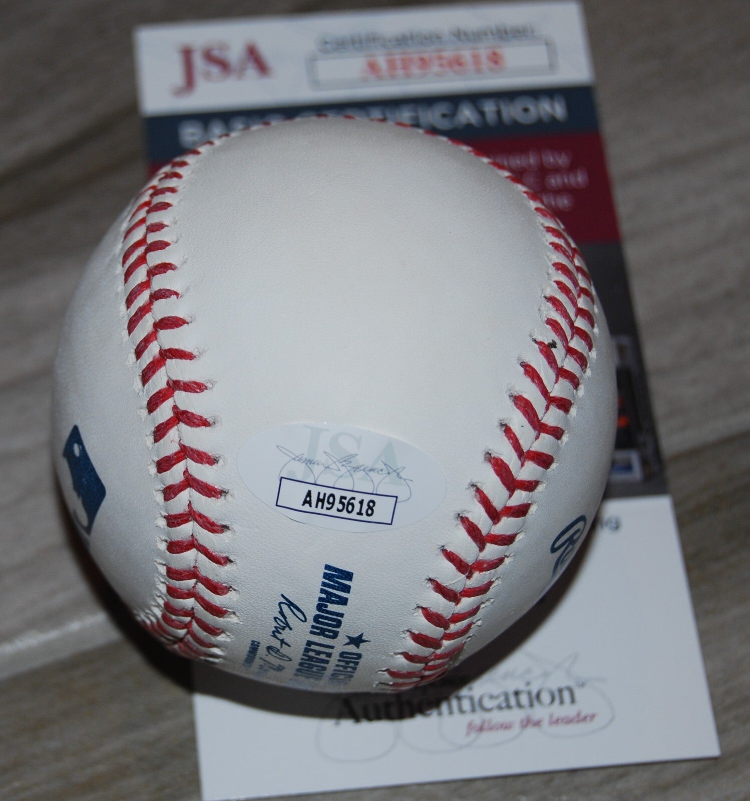 VICTOR ROBLES signed (WASHINGTON NATIONALS) OML baseball JSA Authentic AH95618