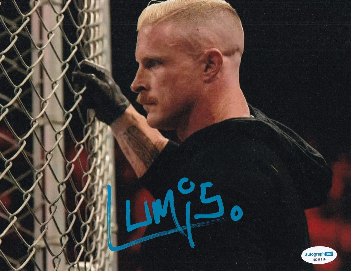 LUMIS signed (WWE) Wrestling Smackdown Raw 8X10 photo ACOA SD18919