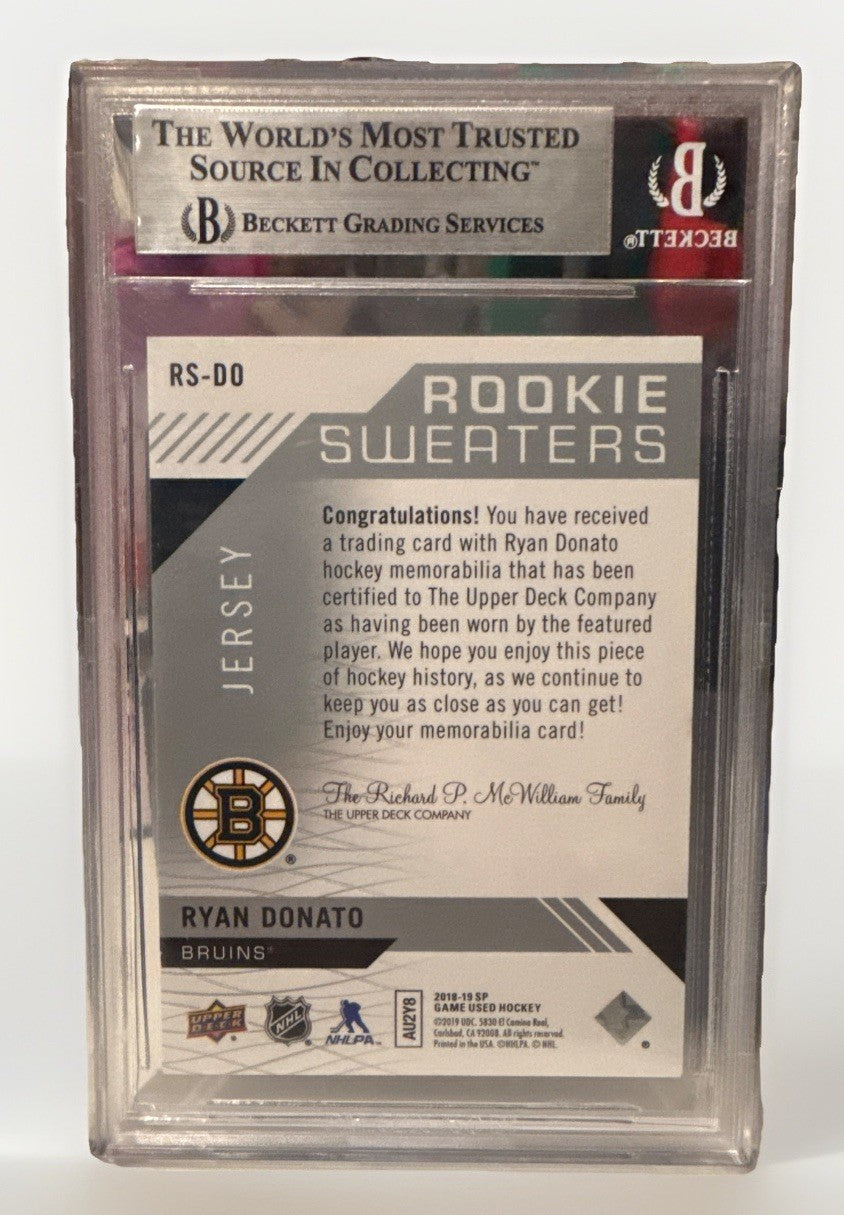 Ryan Donato signed Bruins 18-19 UD SP Rookie Jersey Card Beckett 150/199