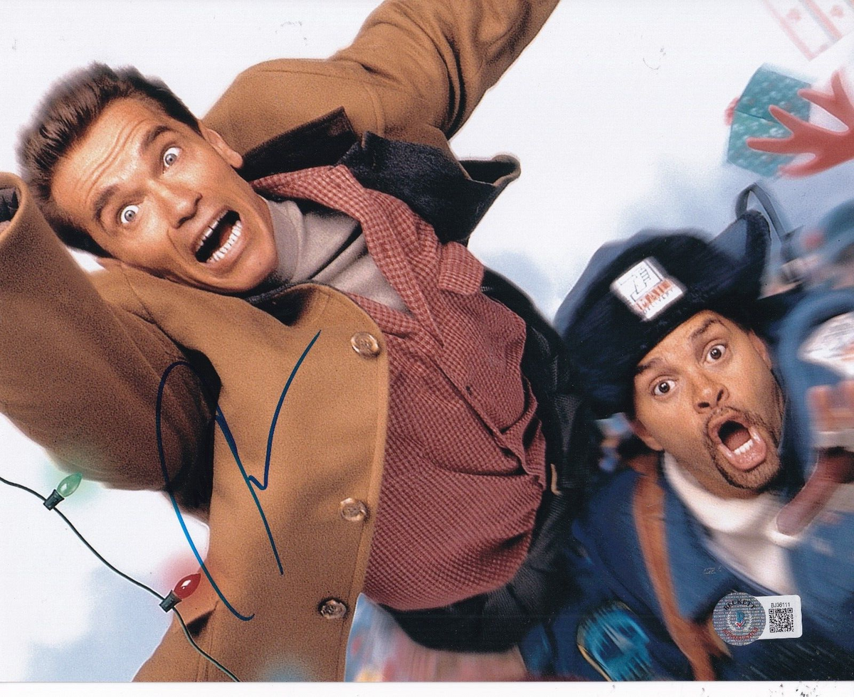 SINBAD signed (JINGLE ALL THE WAY) Movie Myron 8X10 photo BECKETT BAS BJ36111