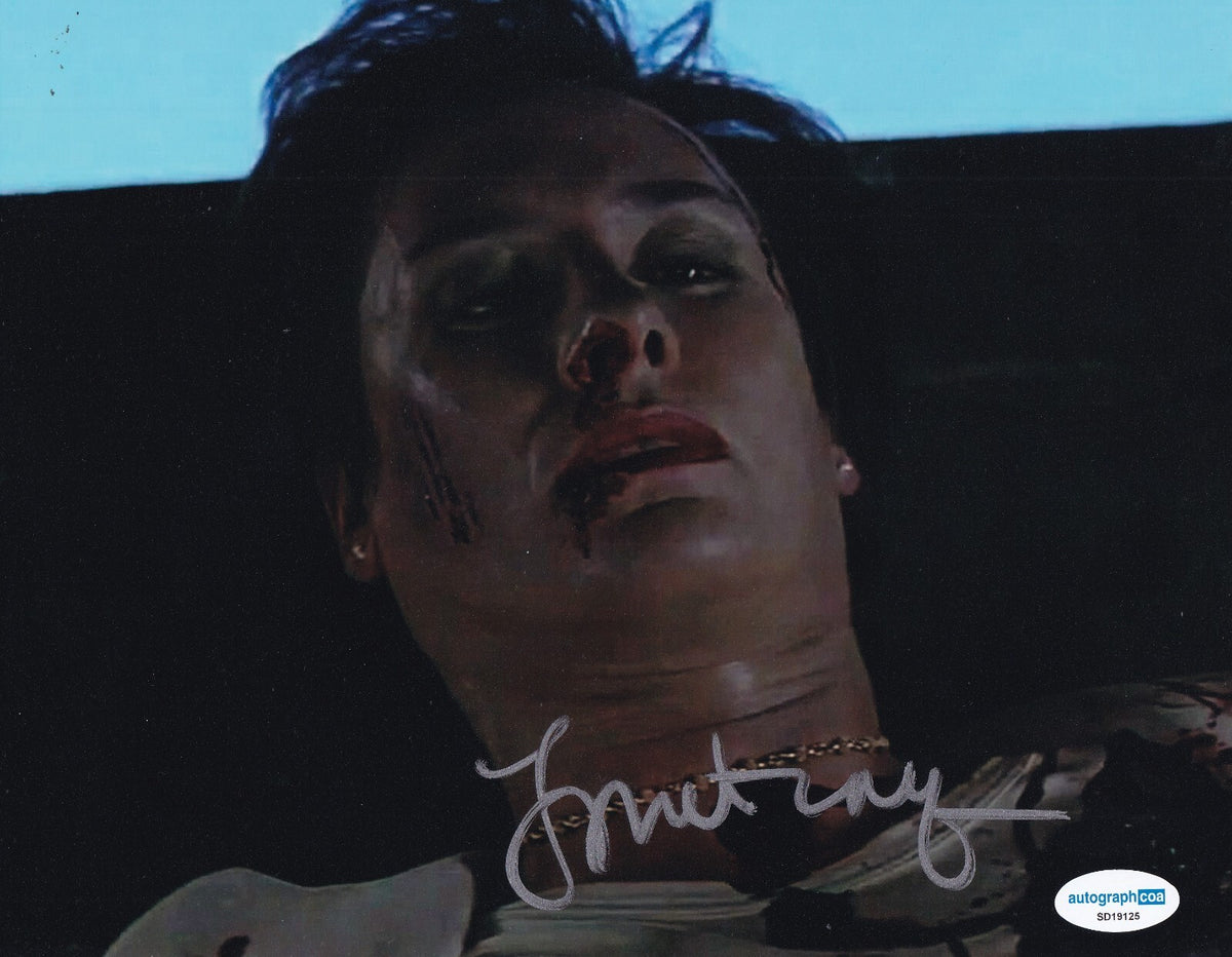 LAURIE METCALF signed (SCREAM 2) Debbie Salt movie 8X10 photo ACOA SD19125