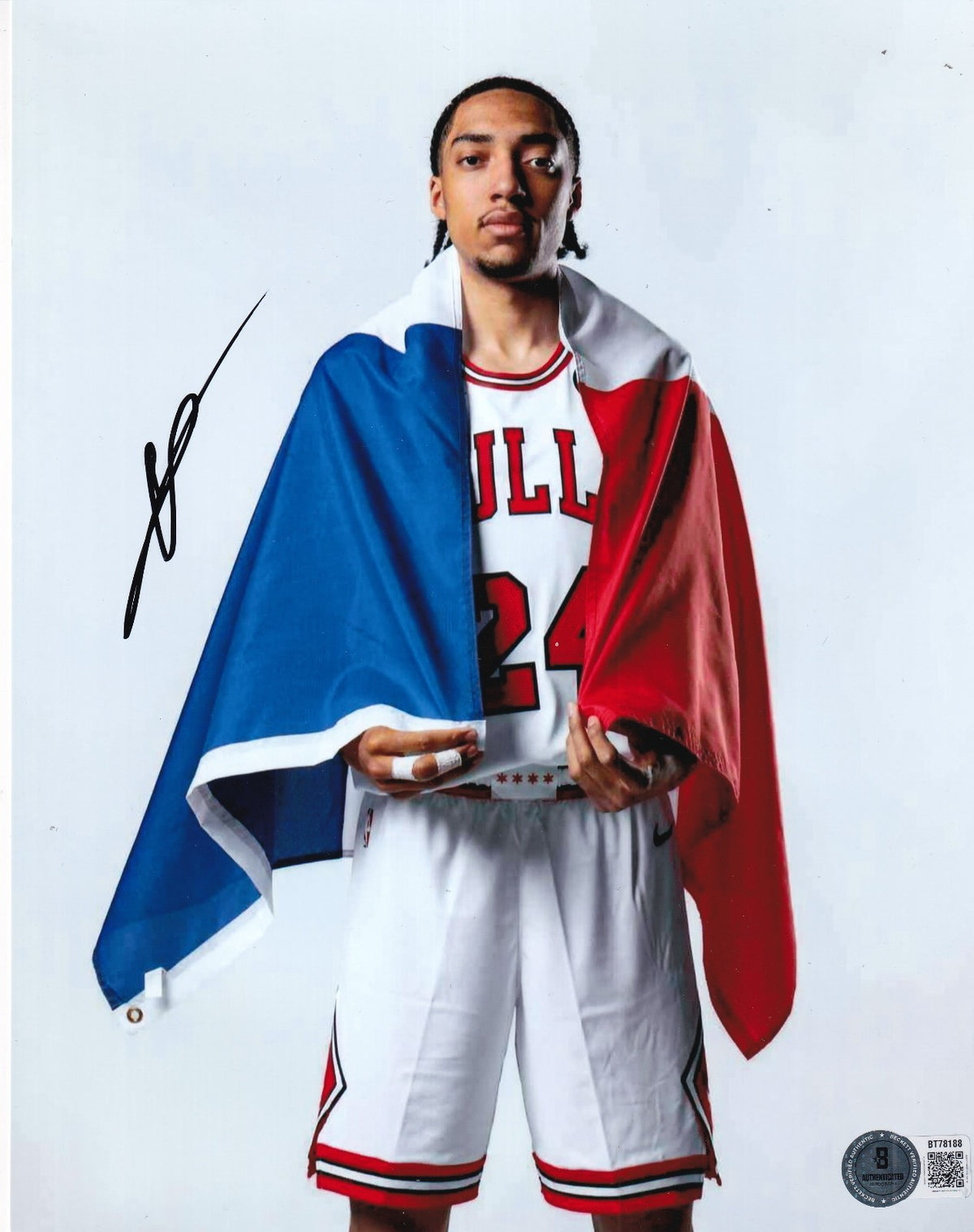 NOA ESSENGUE signed (CHICAGO BULLS) 05 NBA ROOKIE 8X10 photo BECKETT BAS BT78188