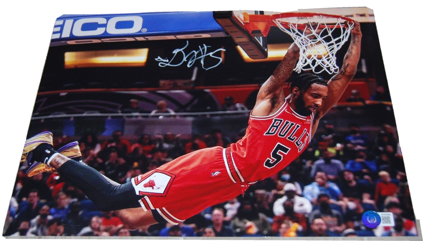DERRICK JONES JR signed (CHICAGO BULLS) autographed 11X14 photo BECKETT BH058682