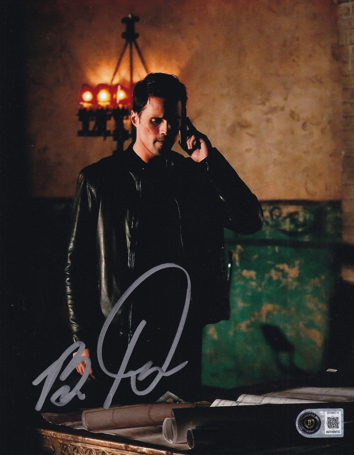 BRETT DALTON signed (AGENTS OF S.H.I.E.LD) 8X10 photo BECKETT BAS BY085711