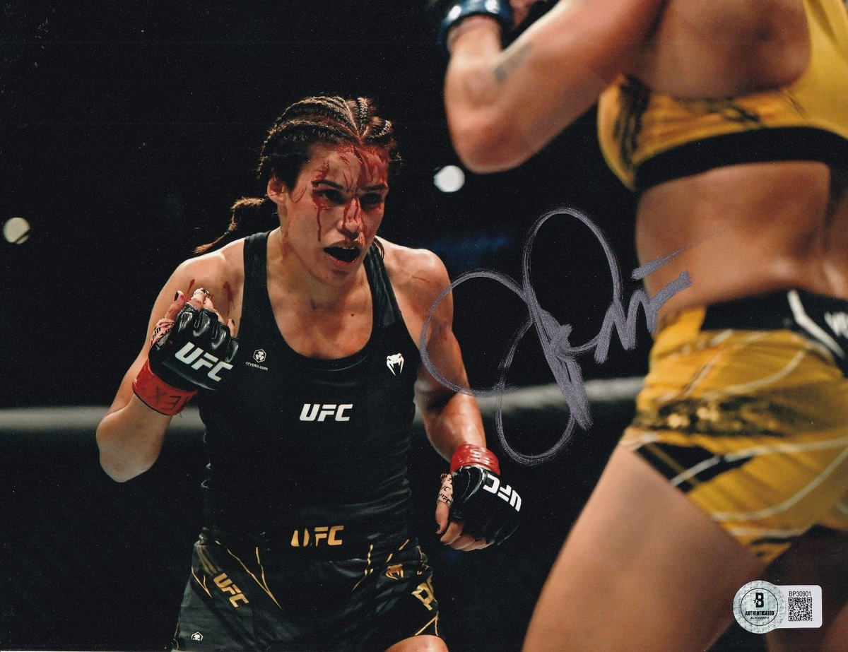 JULIANNA PENA signed (UFC FIGHTING) MMA Vixen 8X10 photo BECKETT BAS BP30901