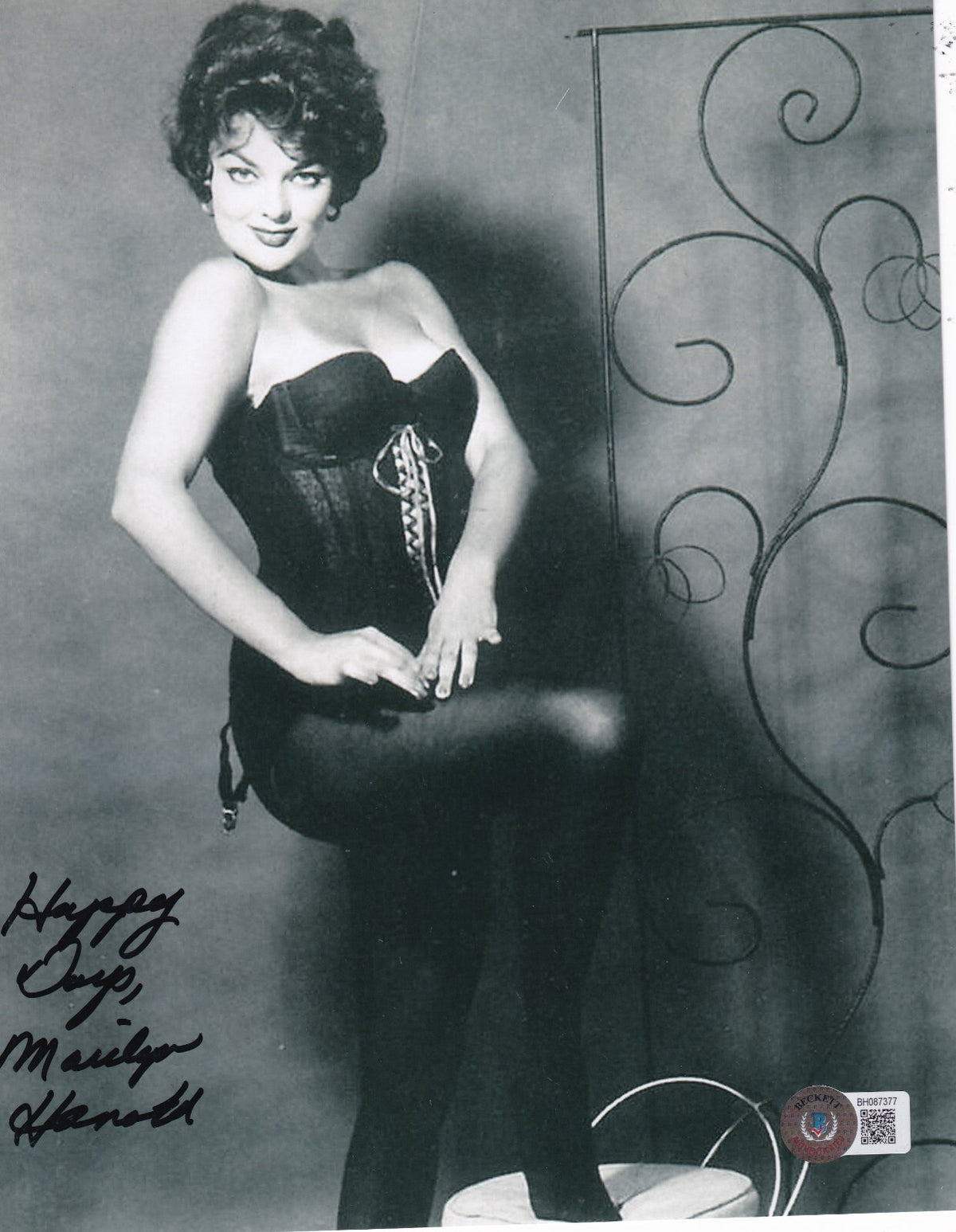 MARILYN HANOLD signed (FRANKENSTEIN) Movie actress 8X10 photo BECKETT BH087377