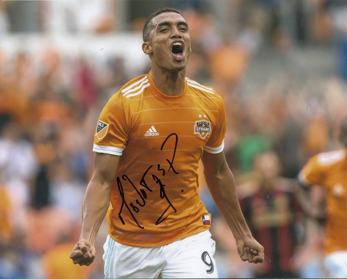 MAURO MANOTAS signed (HOUSTON DYNAMO) MLS SOCCER *COLUMBIA* 8X10 photo W/COA #2