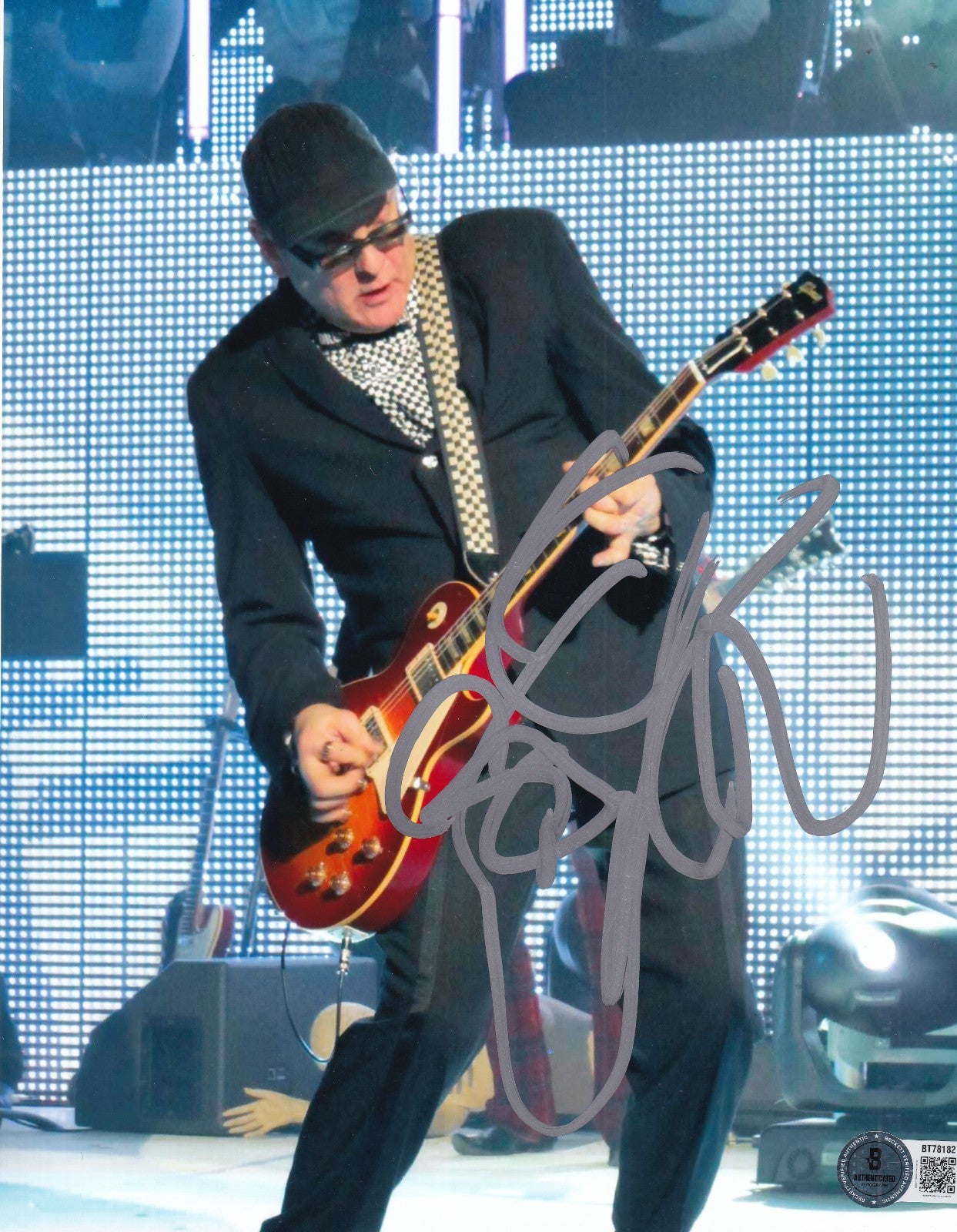 RICK NIELSEN signed (CHEAP TRICK) Music Rock 8X10 photo BECKETT BAS BT78182