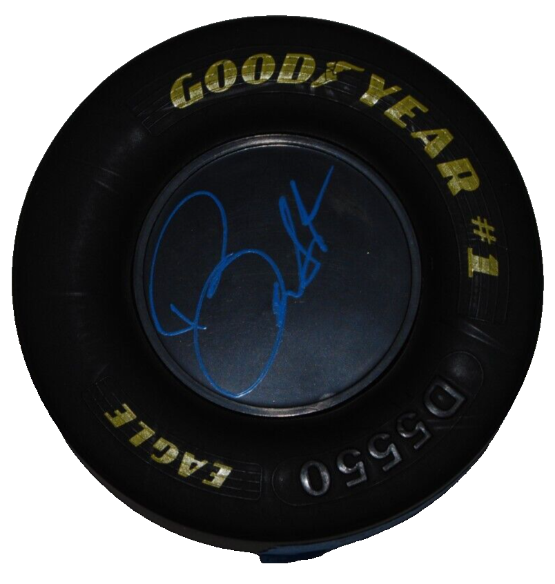 BUBBA WALLACE signed (NASCAR) mini good year racing tire BECKETT BAS BN71248