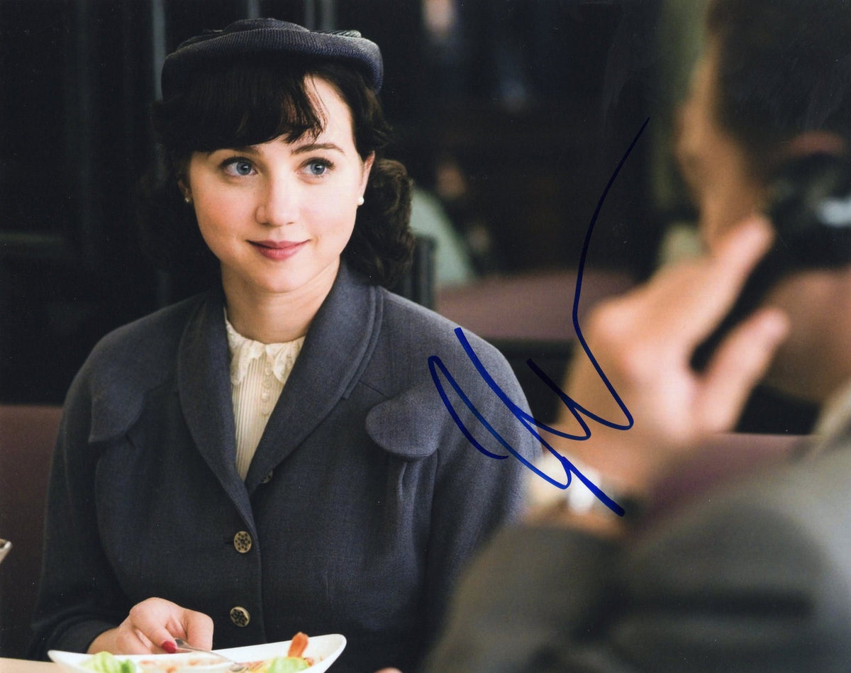Zoe Kazan signed It's Complicated Movie 8x10 Photo w/COA Revolutionary Road