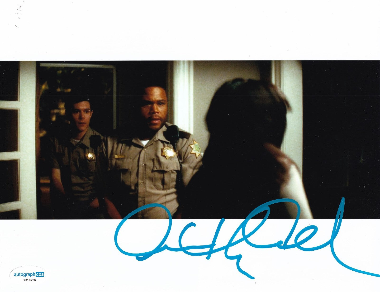 ANTHONY ANDERSON signed (SCREAM 4) Deputy Perkins movie 8x10 photo ACOA SD18796