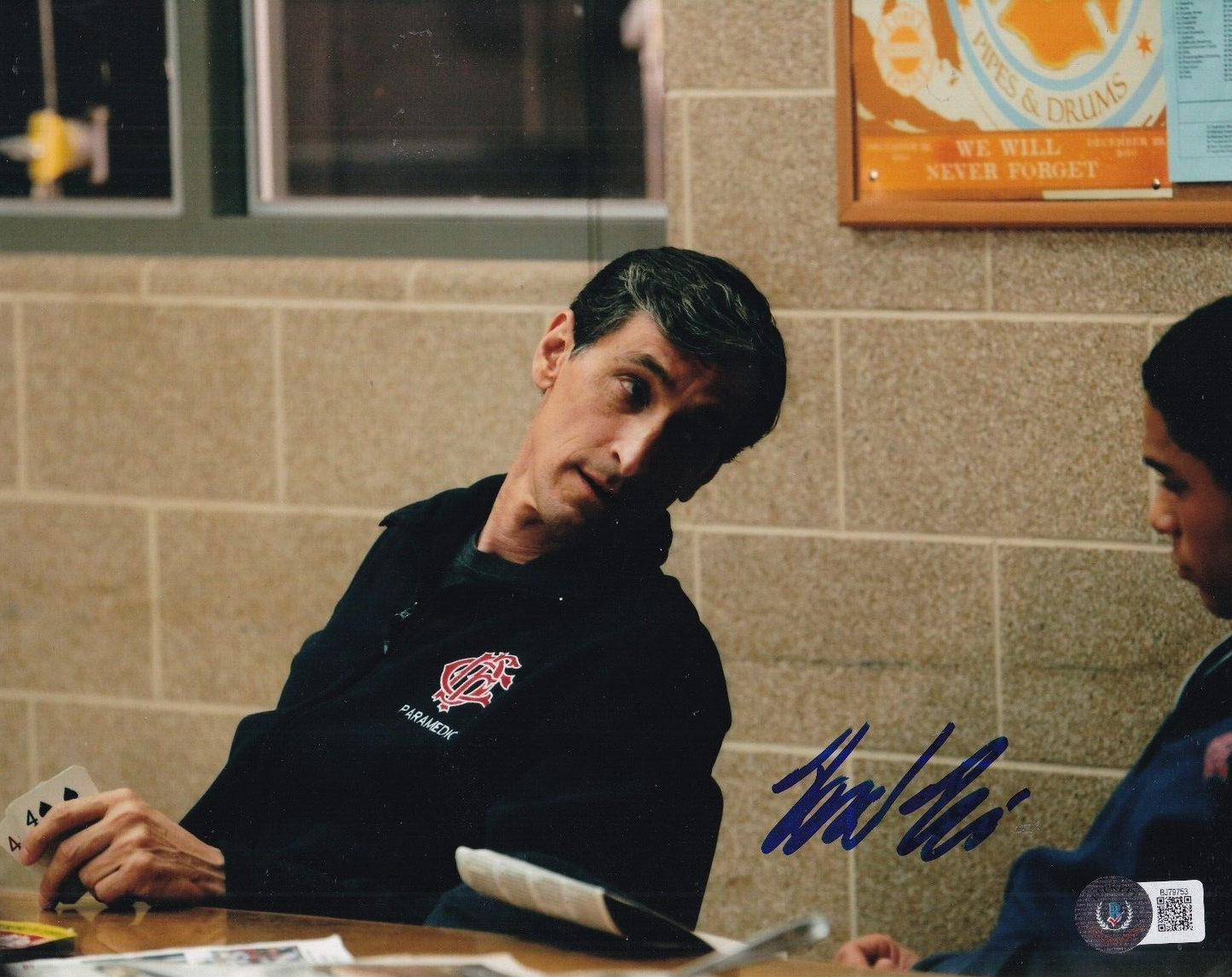 DAVID PASQUESI signed (CHICAGO FIRE) Erik McAuley 8X10 photo BECKETT BAS BJ79753