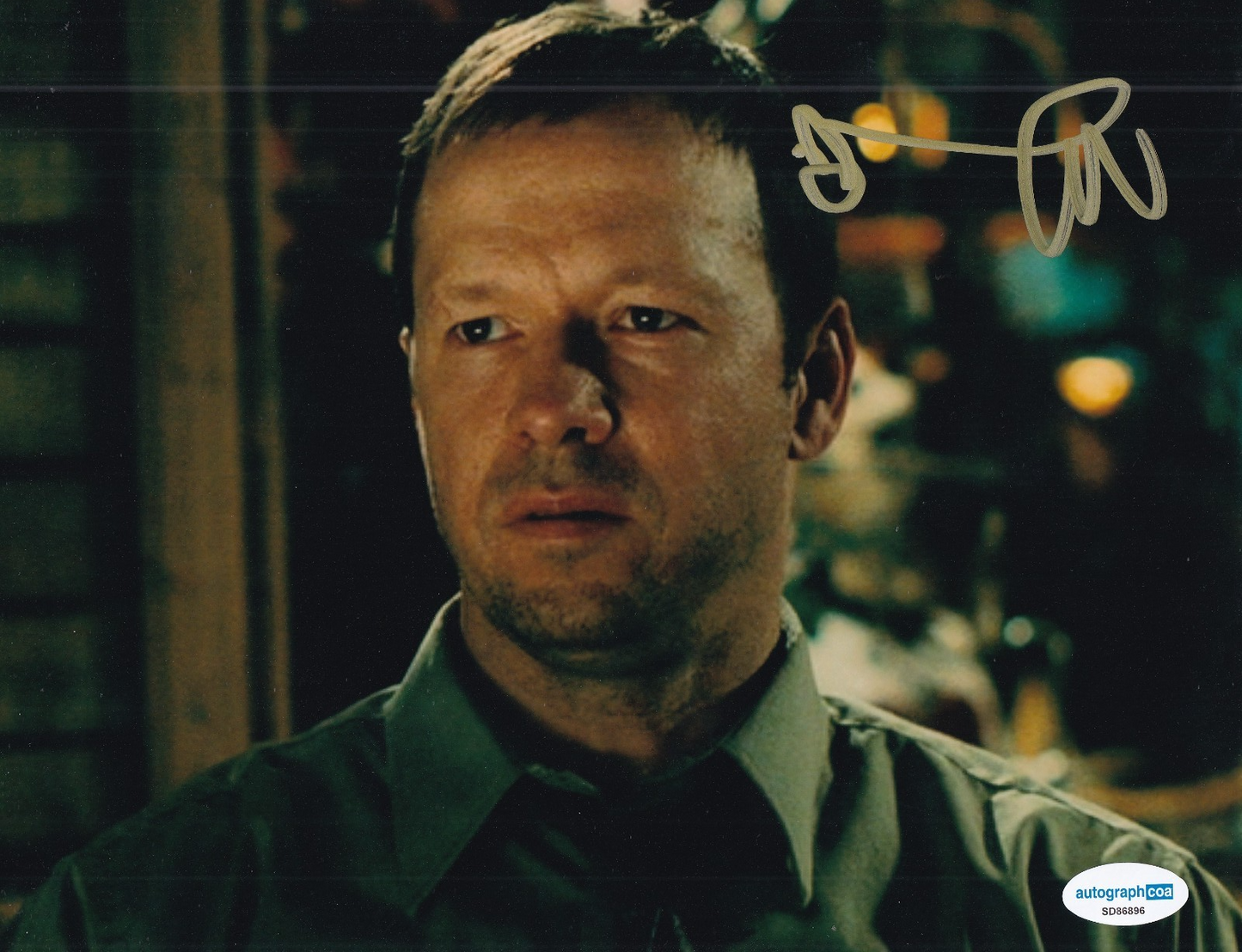 DONNIE WAHLBERG signed (SAW II) Movie Eric Matthews 8X10 photo ACOA SD86896