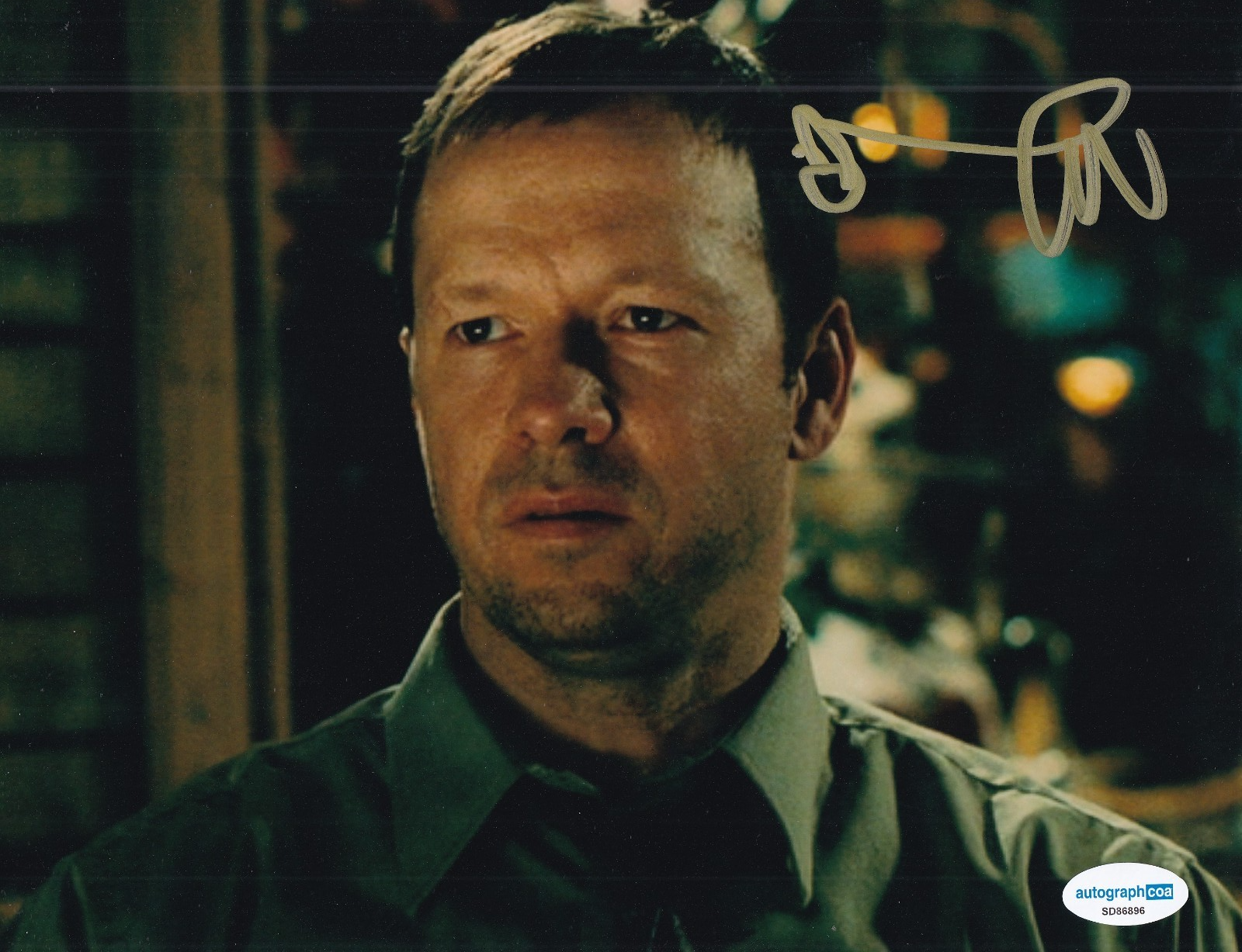 DONNIE WAHLBERG signed (SAW II) Movie Eric Matthews 8X10 photo ACOA SD86896