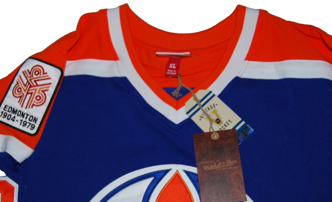 WAYNE GRETZKY signed (EDMONTON OILERS) M&N hockey jersey BECKETT AE38964