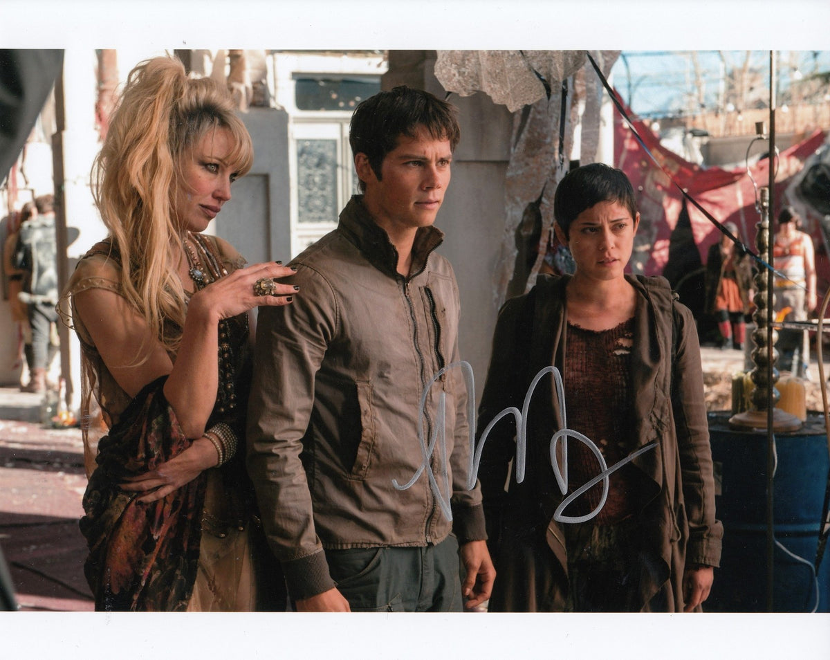 ROSA SALAZAR signed (MAZE RUNNER THE DEATH CURE) 8X10 photo *BRENDA* W/COA