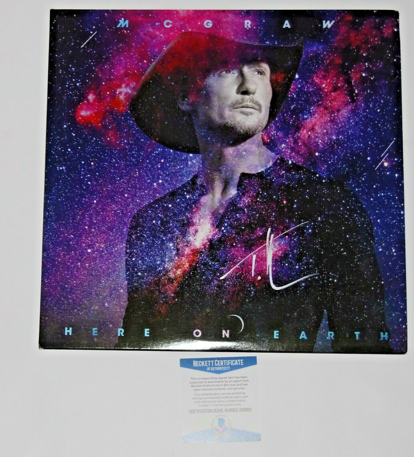 TIM MCGRAW signed (HERE ON EARTH) Vinyl autographed RECORD ALBUM LP BECKETT BAS 