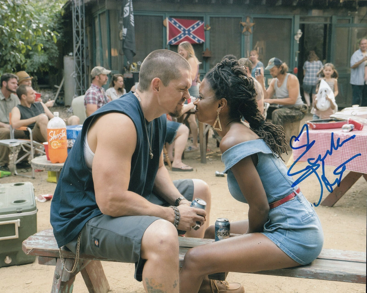 SHANOLA HAMPTON signed (SHAMELESS) TV Show 8X10 photo *VERONICA* W/COA #SH6