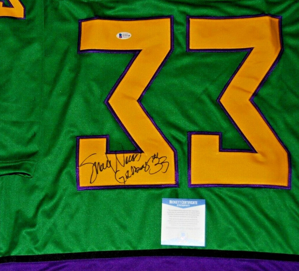 SHAUN WEISS signed (MIGHTY DUCKS) Green custom XL Goldberg jersey BECKETT BAS