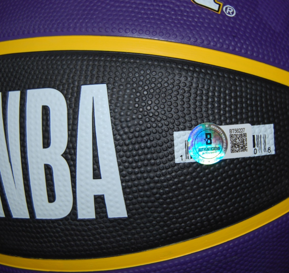 MICHAEL COOPER signed (LOS ANGELES LAKERS) logo basketball BECKETT BT56227