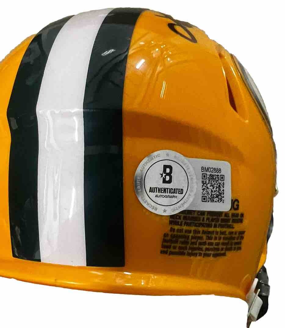 Larry McCarrren signed (Green Bay Packers) mini football helmet BECKETT BM02888